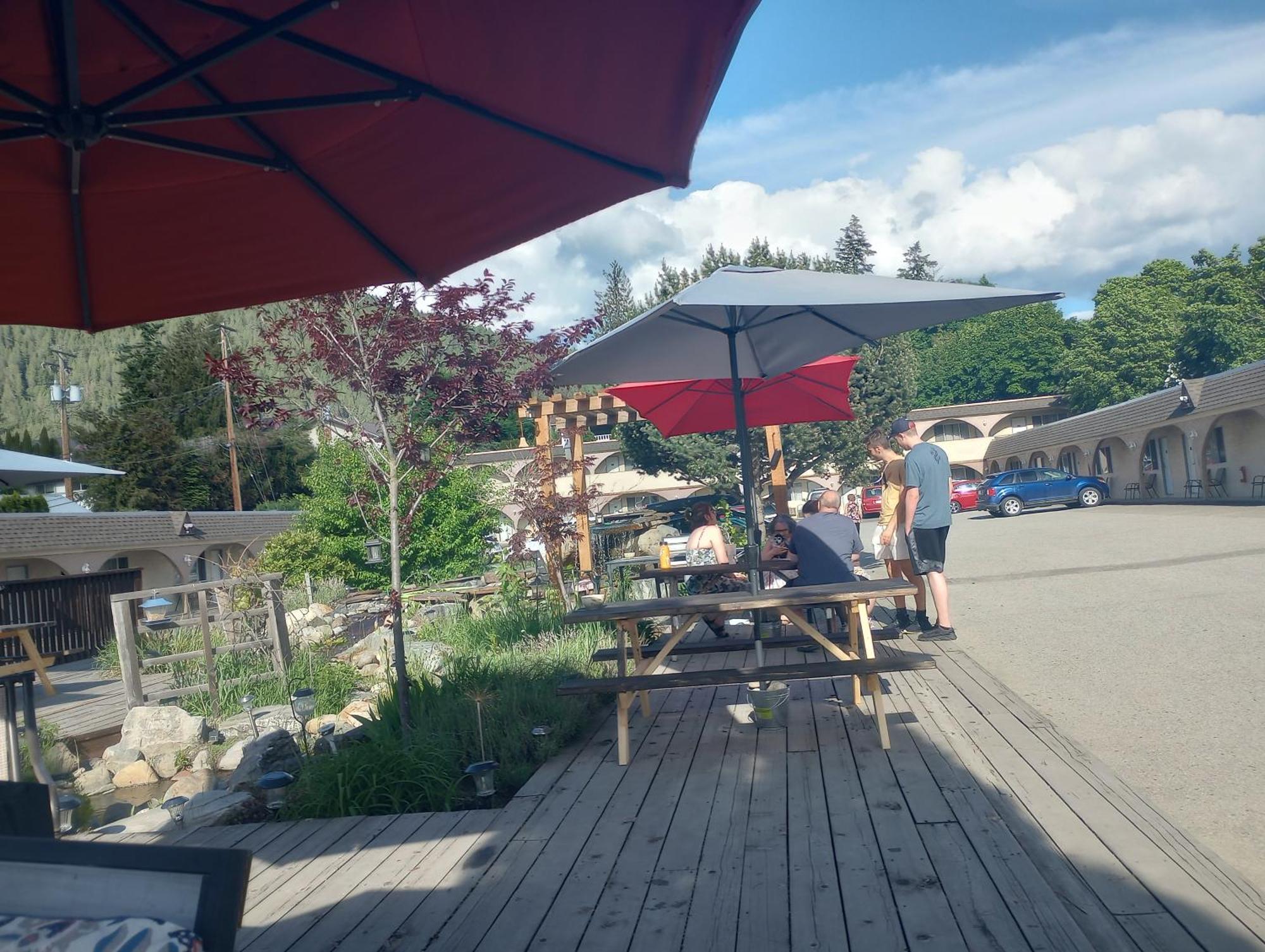 Magnuson Hotel Creston Buitenkant foto